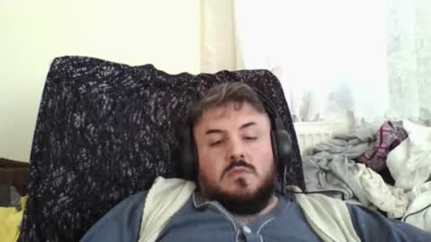 Snapshot of _hasanhz_ chatting on 09/22/25, 12:51  hasanhz.  online show from 09/22/25, 12:51