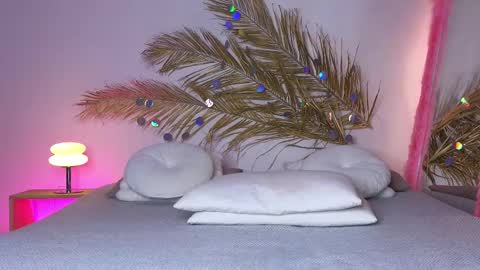 Holly online show from 02/10/25, 05:58