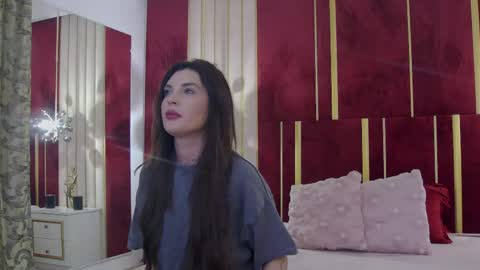 _hot_neighbour online show from 05/25/26, 03:34