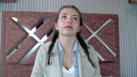 Isa online show from 03/29/26, 12:49