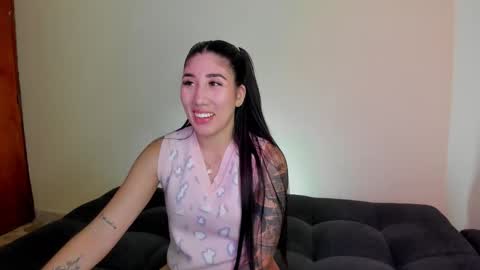 Isabella online show from 12/23/25, 06:00