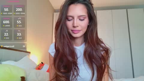 Snapshot of _isiah chatting on 10/31/25, 07:53 isia online show from 10/31/25, 07:53