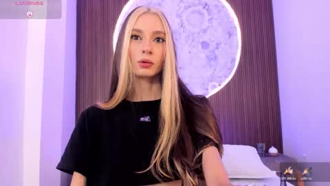 Snapshot of _ivanna_volk chatting on 02/27/26, 04:56 Ivanna online show from 02/27/26, 04:56