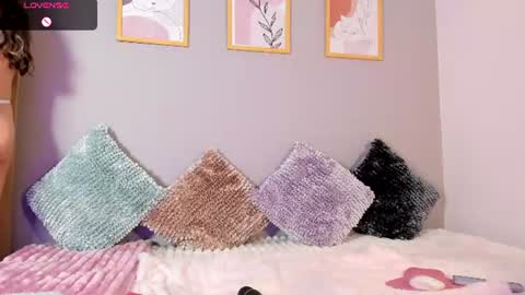Snapshot of _ivanna_volk chatting on 06/20/26, 05:43 Ivanna online show from 06/20/26, 05:43