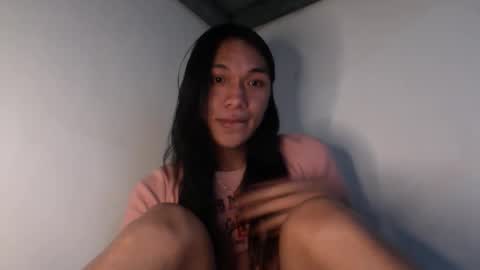 Snapshot of _iwantyourx chatting on 09/21/25, 08:21 KIA online show from 09/21/25, 08:21