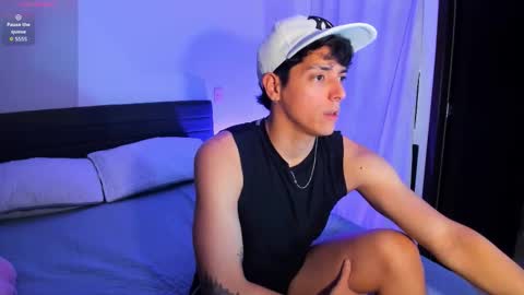 Snapshot of _jacobmiller__ chatting on 11/12/25, 09:47 J A C O B online show from 11/12/25, 09:47