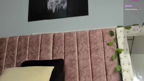 Snapshot of _jasmine_blush chatting on 10/30/25, 01:45 Jasmine online show from 10/30/25, 01:45