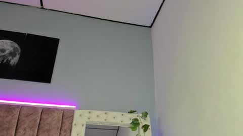 Snapshot of _jasmine_blush chatting on 11/08/25, 01:44 Jasmine online show from 11/08/25, 01:44