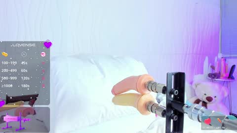 _jasminnee_ online show from 01/31/25, 11:35