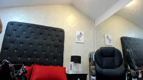 _johnson_alana online show from 07/08/26, 12:53