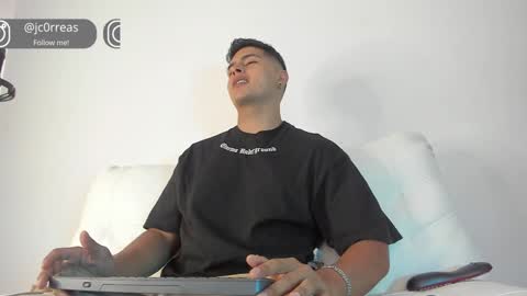 _juanes__ online show from 12/13/24, 03:32