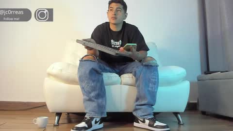 _juanes__ online show from 01/15/25, 09:30