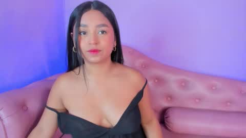 Snapshot of _julisweet_ chatting on 11/05/25, 12:27 _julisweet_ online show from 11/05/25, 12:27