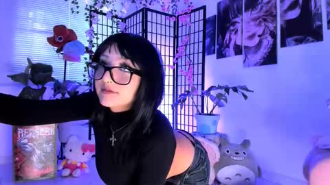 Snapshot of _julyana_ chatting on 11/03/25, 03:24 JULIANA online show from 11/03/25, 03:24
