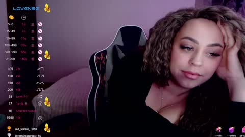 _just_a_queen_3 online show from 12/11/24, 09:23