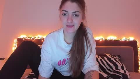 _just_a_simple_girl online show from 01/11/25, 12:07