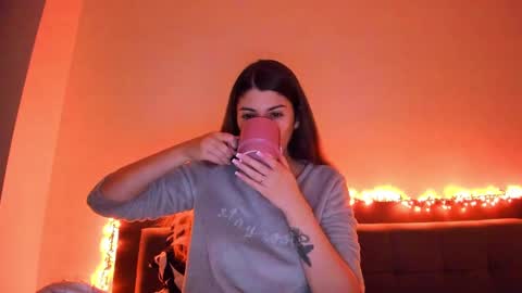 _just_a_simple_girl online show from 02/04/25, 11:05