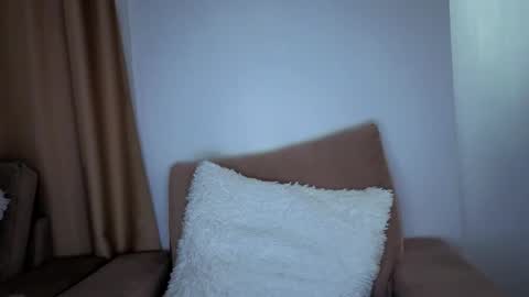 _just_a_simple_girl online show from 01/12/26, 01:49