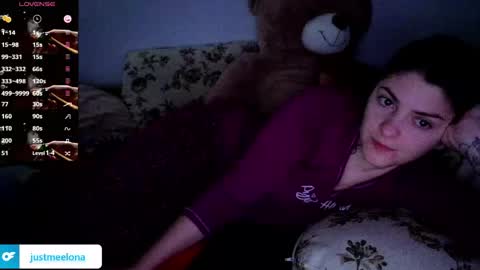 Snapshot of _just_a_simple_girl chatting on 04/23/26, 03:52 _just_a_simple_girl online show from 04/23/26, 03:52