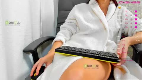 _justcallme_ online show from 02/14/25, 08:26