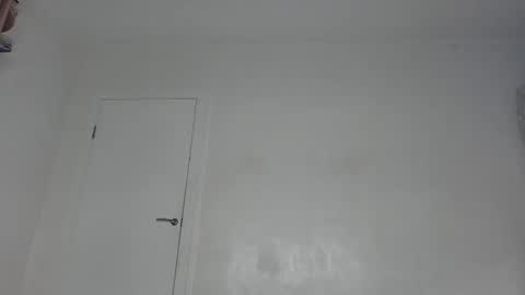 Snapshot of _kapelka_ chatting on 05/13/26, 01:36 KAPELKA online show from 05/13/26, 01:36