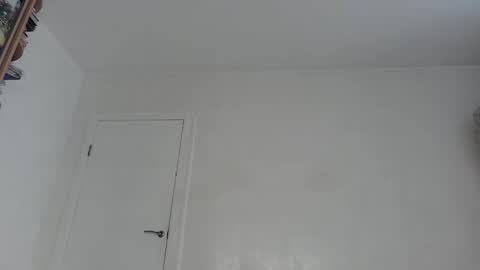 Snapshot of _kapelka_ chatting on 05/24/26, 02:16 KAPELKA online show from 05/24/26, 02:16