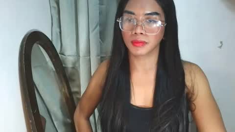 Snapshot of _karie_ chatting on 10/08/25, 05:21 _karie_ online show from 10/08/25, 05:21