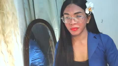 Snapshot of _karie_ chatting on 10/19/25, 01:23 _karie_ online show from 10/19/25, 01:23