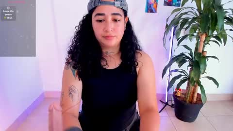 Snapshot of _kat_1 chatting on 05/15/26, 02:13 online show from 05/15/26, 02:13