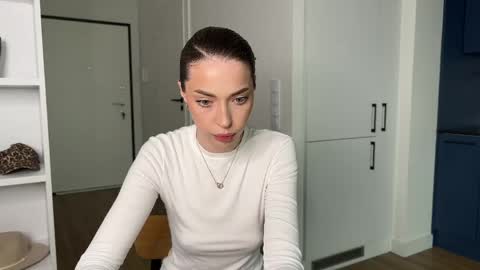 _kate_22 online show from 05/17/26, 03:08