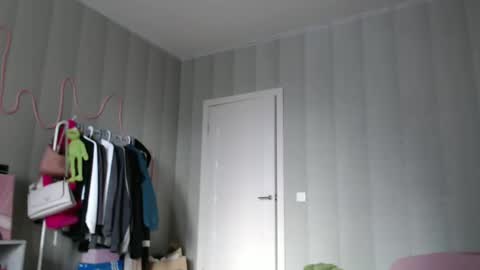 Snapshot of _katemiller_ chatting on 03/06/25, 04:30 katemiller online show from 03/06/25, 04:30