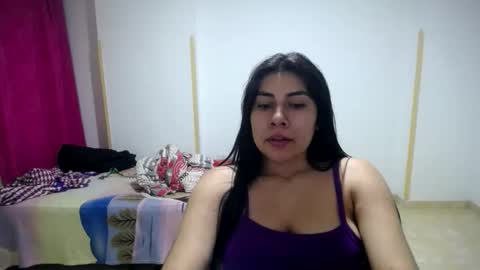 Snapshot of _katerin_love chatting on 12/14/25, 05:02 kateryn online show from 12/14/25, 05:02