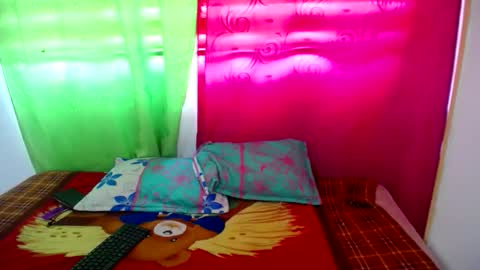 Snapshot of _katerin_love chatting on 12/20/25, 06:48 kateryn online show from 12/20/25, 06:48