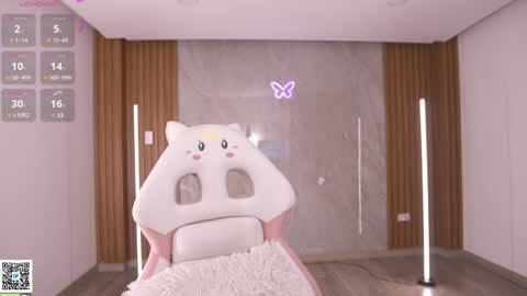 Snapshot of _kath8 chatting on 01/08/25, 05:37 --- online show from 01/08/25, 05:37