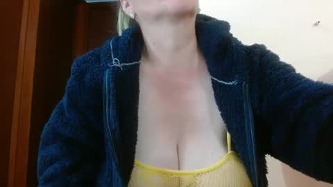 Keiila online show from 01/11/25, 08:54