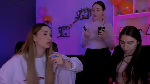 _kellykitten_ online show from 04/01/26, 08:15