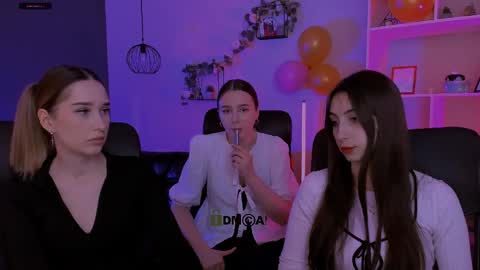 _kellykitten_ online show from 04/03/26, 08:12