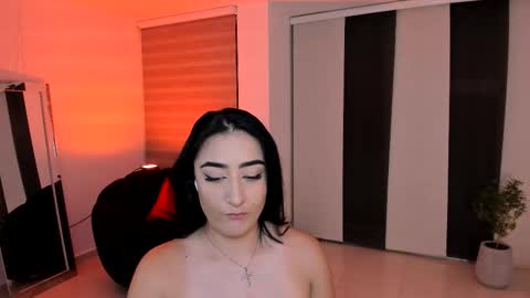 Kendra online show from 12/01/25, 03:11