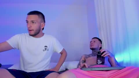 Snapshot of _kevin_xxx chatting on 11/14/25, 02:27 online show from 11/14/25, 02:27