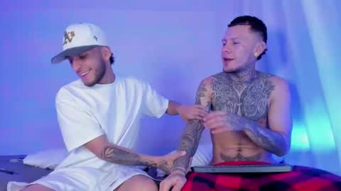 Snapshot of _kevin_xxx chatting on 11/16/25, 12:16 online show from 11/16/25, 12:16