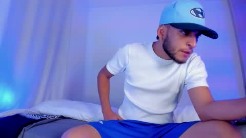 Snapshot of _kevin_xxx chatting on 01/19/26, 05:11 online show from 01/19/26, 05:11