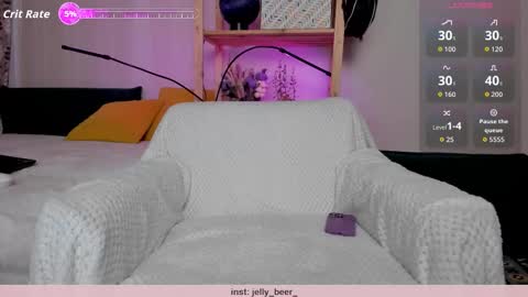 Kiara 0100 - 0700 UTC almost every day online show from 10/30/25, 07:21