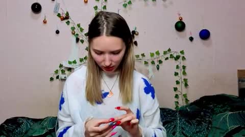 _kikiclark_ online show from 01/18/26, 08:56