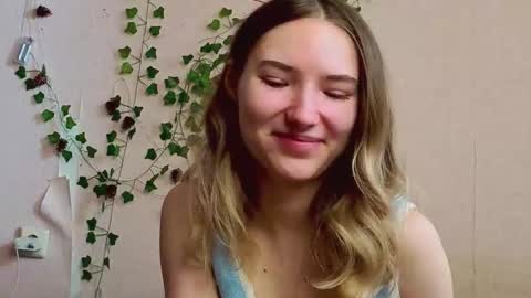 _kikiclark_ online show from 03/05/26, 09:27