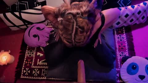 Snapshot of _kimikatt__ chatting on 01/12/25, 07:53  Kendall online show from 01/12/25, 07:53