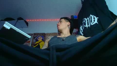 Snapshot of _kingshadows_ chatting on 05/14/26, 10:38 SHADOW online show from 05/14/26, 10:38