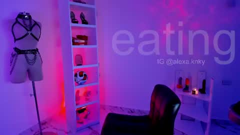 Snapshot of _kinkyalexa_ chatting on 07/02/26, 03:23 A L E X A online show from 07/02/26, 03:23