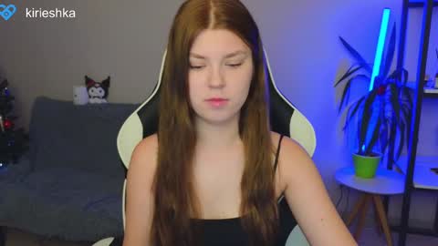 Snapshot of _kirieshka chatting on 12/26/24, 01:10 Molly Emily online show from 12/26/24, 01:10