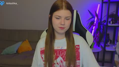 Snapshot of _kirieshka chatting on 01/13/25, 04:41 Molly Emily online show from 01/13/25, 04:41