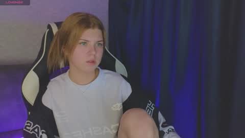 Snapshot of _kirieshka chatting on 10/13/25, 03:34 Molly Emily online show from 10/13/25, 03:34